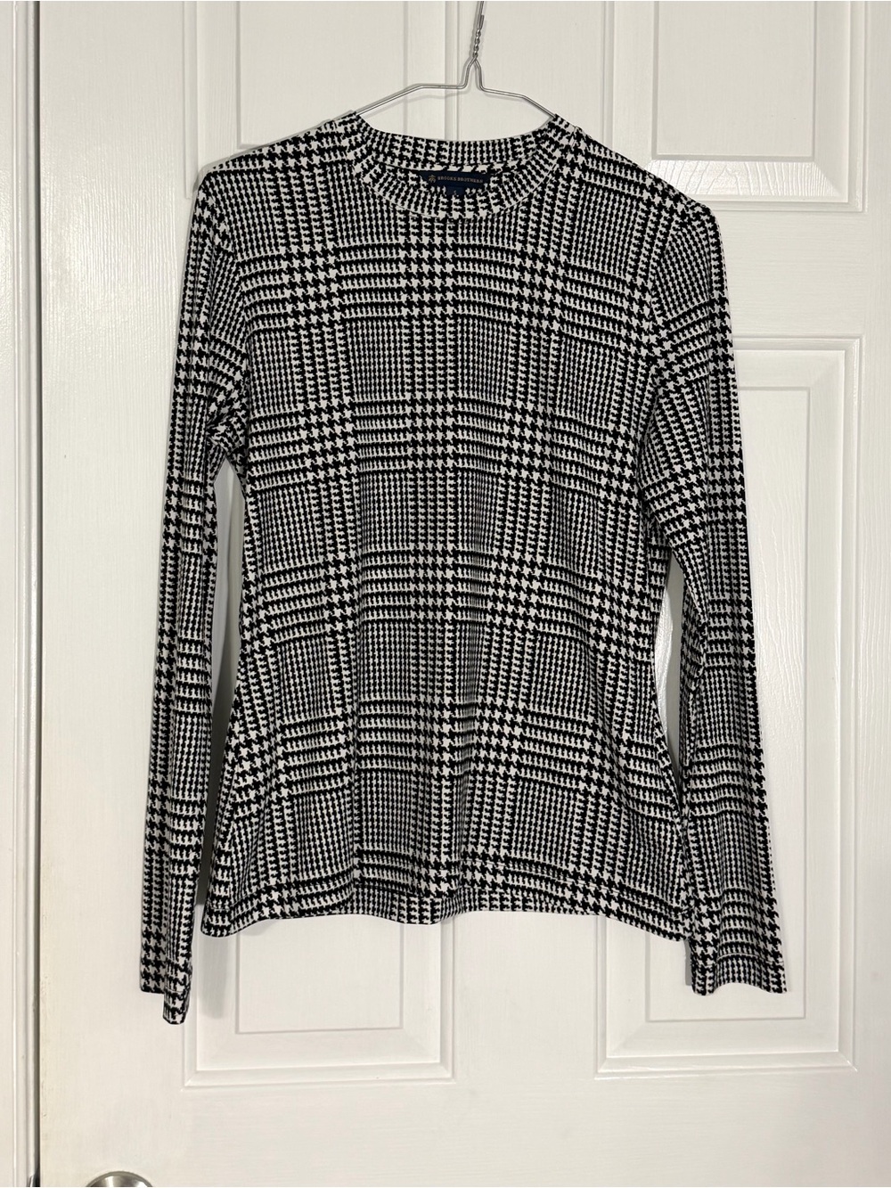 Brooks Brothers Houndstooth Long Sleeve Crew Neck Knit Top Black and White Small